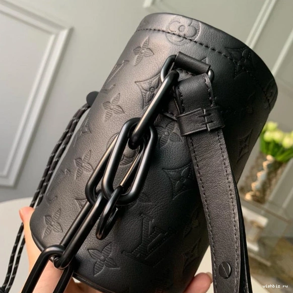 WIS LOUIS BAG NANO VUITTON CHALK 0224